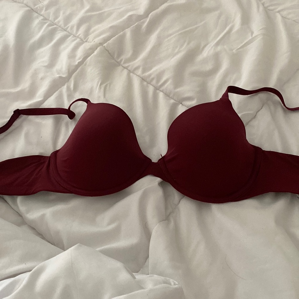 Beautiful Rich Cranberry Gap Body Bra, 34C